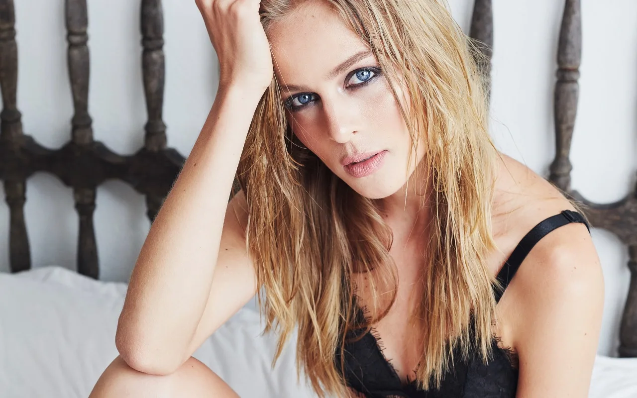 Девушки с маленькой грудью